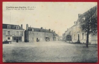 CPA Cheffes sur sarthe Place et rue du val st sulpice