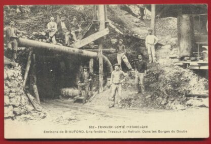 CPA Environs de Biaufond une fenetre travaux du refrain dans les gorges du doubs