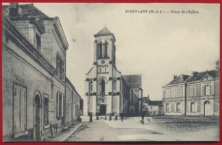 CPA Ecouflant place de l'église