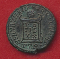 crispus treves follis