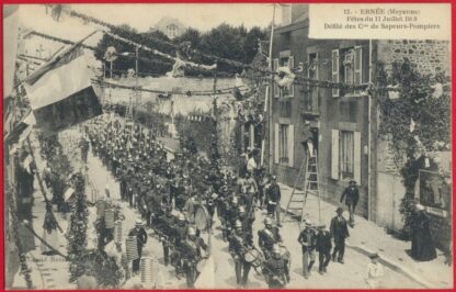 cpa-ernee-mayenne-fetes-11-juillet-1909-defile-compagnie-sapeurs-pompiers