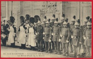 cpa-luz-saint-sauver-compagnie-sapeurs-pompiers-revue-place-mairie