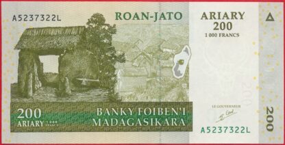 madagascar-200-ariary-500-francs-7322-2004