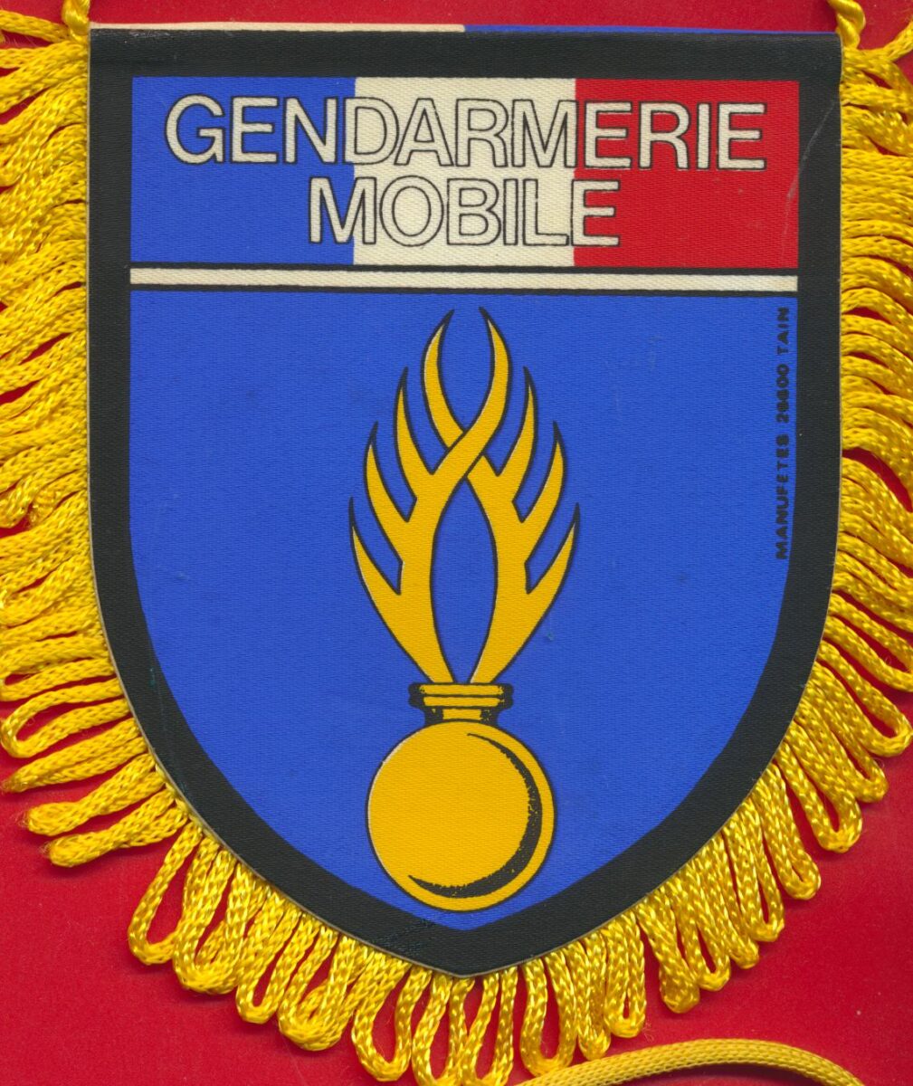fanion-gendarmerie--ecadron-15-9--mobile-9-lgm
